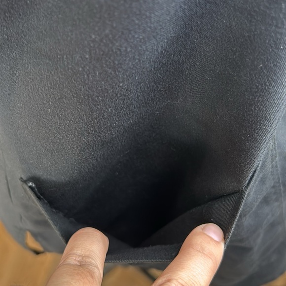 Greys Anatomy Black Scrub by Barco Size Small 2 pockets plus a pen pocket vneck - Picture 16 of 16